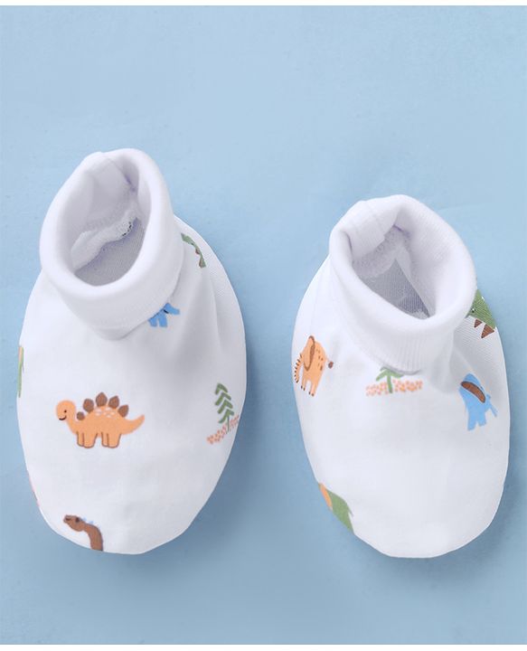 Babyhug 100% Cotton Interlock Knit Caps Mittens & Booties with Elephant Dinosaur Print White - Diameter 14.5 cm