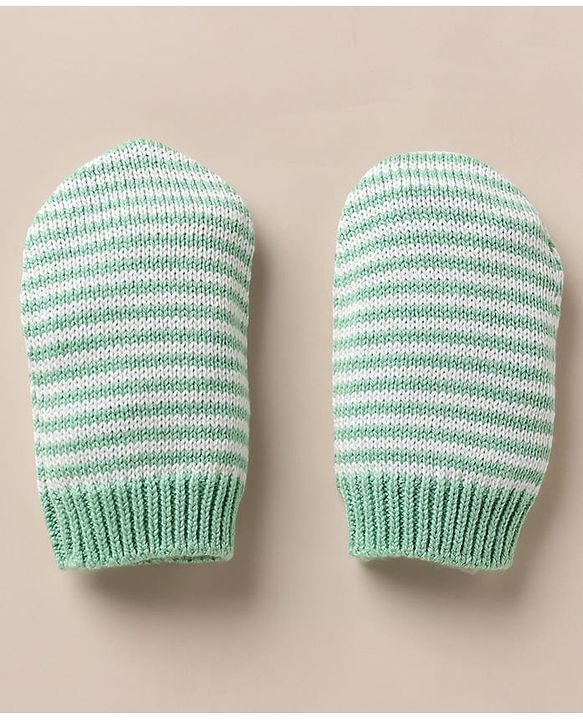 Babyhug 100% Cotton Knit Solid Woollen Cap & Mittens With Bear Design Green- Diameter 16 cm