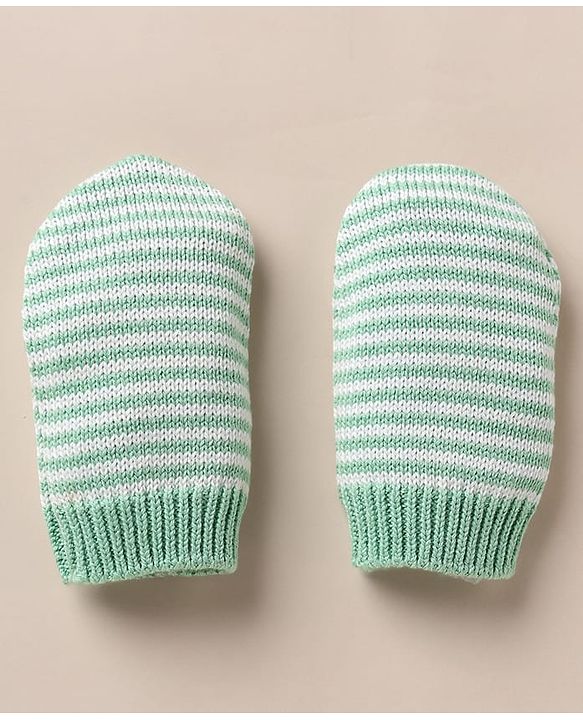 Babyhug 100% Cotton Knit Solid Woollen Cap & Mittens With Bear Design Green- Diameter 16 cm