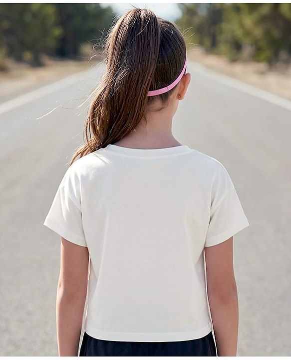 Pine Active Knit Drop Shoulder Half Sleeves Cropped T-Shirt Heart Print - White