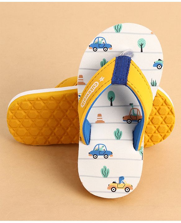 Cute Walk by Babyhug Slip Ons Flip Flop With Vehicle Print - White