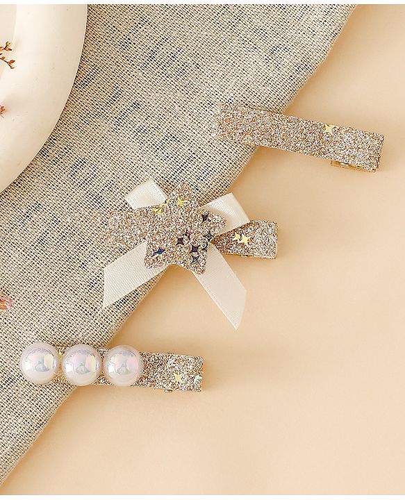 Babyhug Hair Pins And Clips With Shimmer & Pearl Free Size - Gold