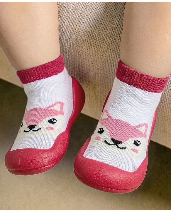 Cute Walk by Babyhug Slip On Closure Sock shoes With Fox Design - Pink