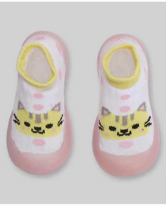 Cute Walk by Babyhug Slip On Closure Sock shoes With Cat Design - Pink & White