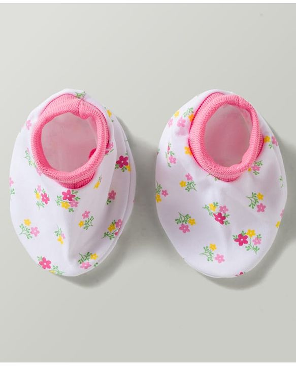 Babyhug 100% Cotton Interlock Knit Cap Mittens & Booties With Floral Print Multicolor - Diameter 17.5 cm