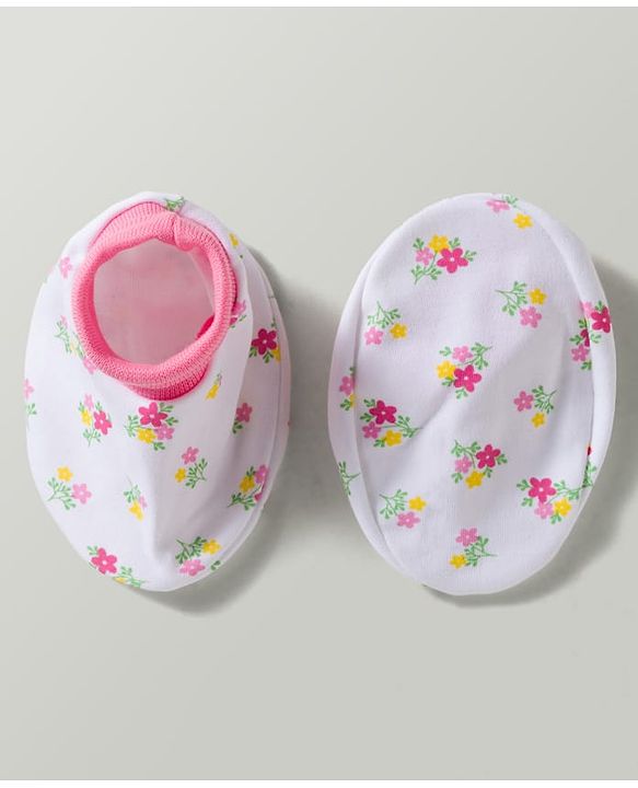 Babyhug 100% Cotton Interlock Knit Cap Mittens & Booties With Floral Print Multicolor - Diameter 17.5 cm