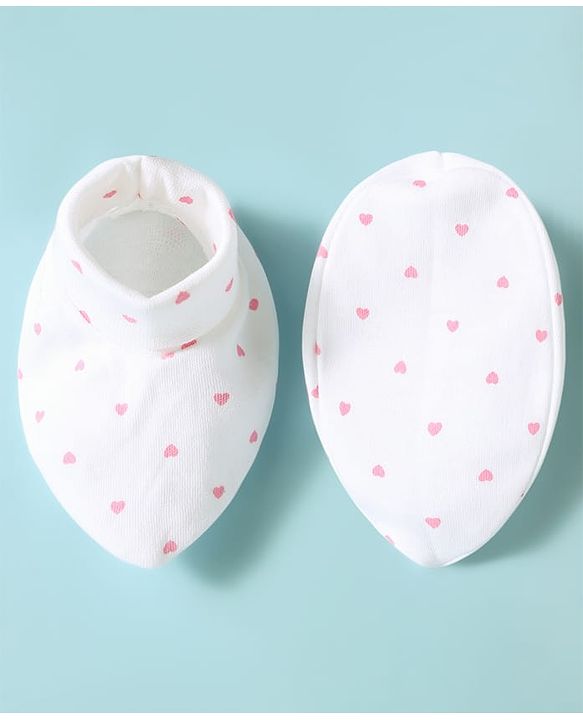 Babyhug 100% Cotton Knit Hearts Printed Mittens & Booties Set - White