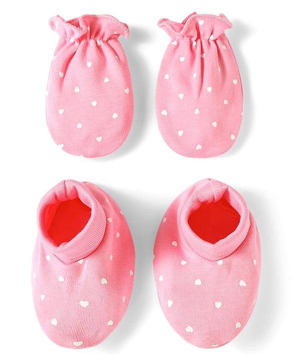 Babyhug 100% Cotton Knit Hearts Printed Mittens & Booties Set - Pink