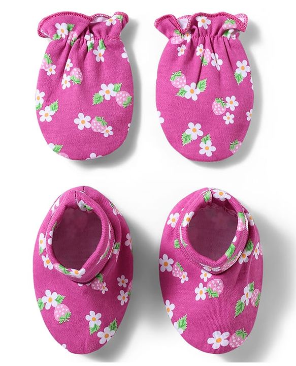 Babyhug 100% Cotton Knit Floral & Starwberry Printed Mittens & Booties Set - Multicolor