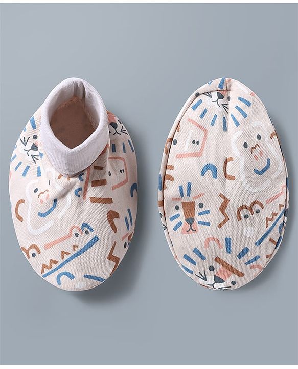 Babyhug 100% Cotton Knit Animals Printed Mittens & Booties Set - Multicolor