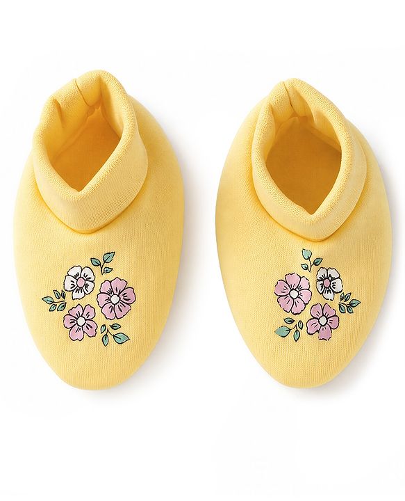 Babyhug 100% Cotton Knit Floral Printed Mittens & Booties - Yellow