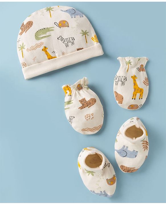 Babyhug 100% Cotton Interlock Knit Cap Mittens & Booties With Jungle Theme Print White - Diameter 11.5 cm