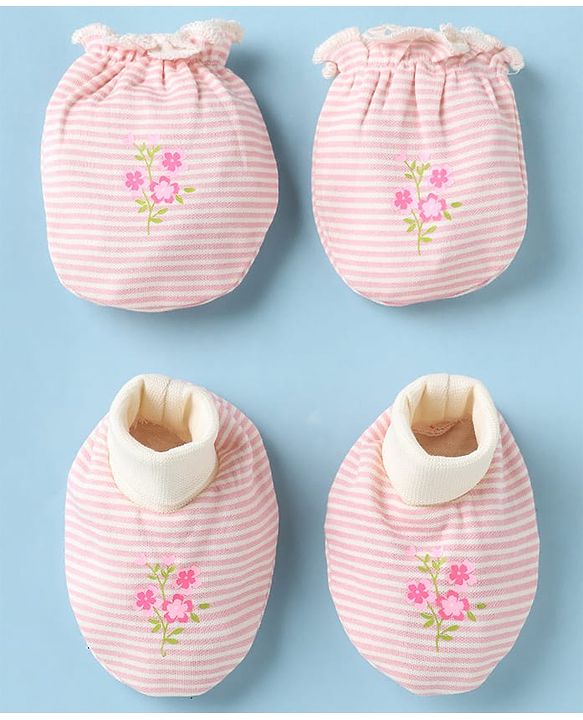 Babyhug 100% Cotton Interlock Knit Mittens & Booties With Floral Print - Pink