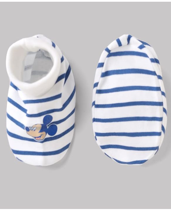Babyhug Disney Cap Mitten and Booties With Mickey Mouse Graphic in White Cap Diameter - 9.5 cm