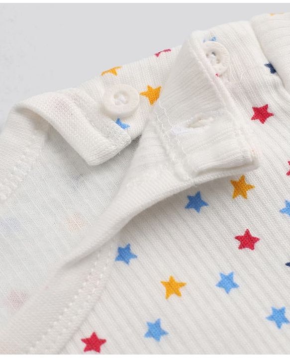 Babyhug Knit Full Sleeves Vests & Pant Thermal Inner Wear with Star Print - Offwhite