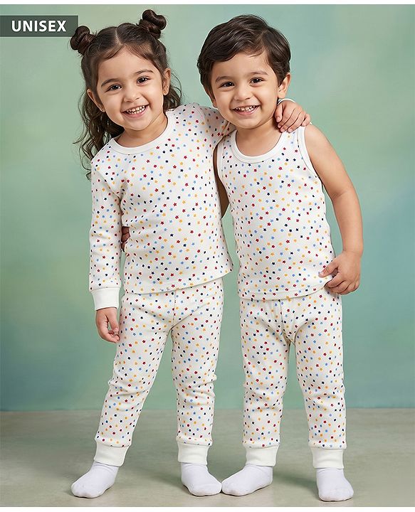 Babyhug Knit Full Sleeves Vests & Pant Thermal Inner Wear with Star Print - Offwhite