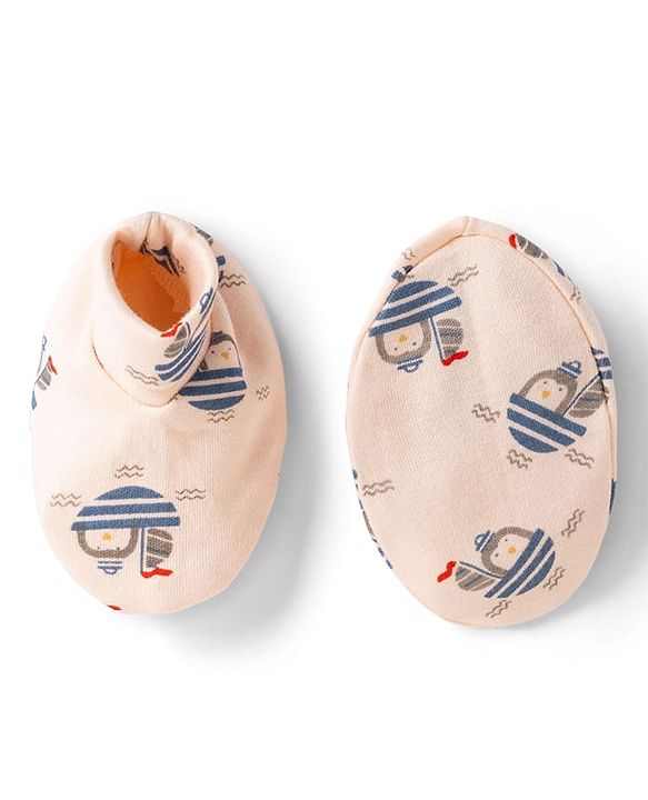 Babyhug 100% Cotton Interlock Knit Cap , Mittens & Booties with Penguin in Boat Print Light Pink - Diameter 8 cm