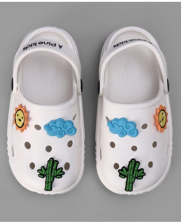 Pine Kids Back Strap Closure Clogs With Applique - White