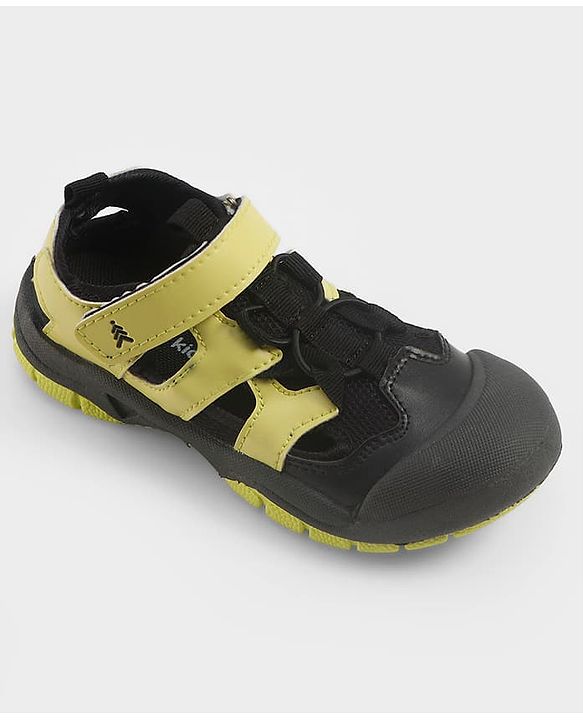 Pine Kids Velcro Closure Solid Sandals With Logo Print - Green