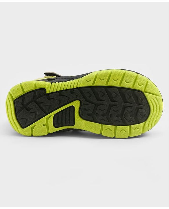 Pine Kids Velcro Closure Solid Sandals With Logo Print - Green