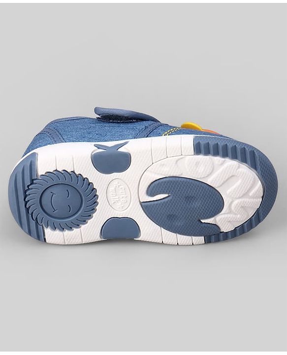 Cute Walk by Babyhug Velcro Closure Musical Casual Shoes With Lion Applique - Blue