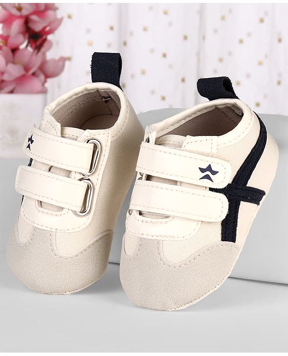 Cute Walk by Babyhug Velcro Closure Solid Booties - Beige