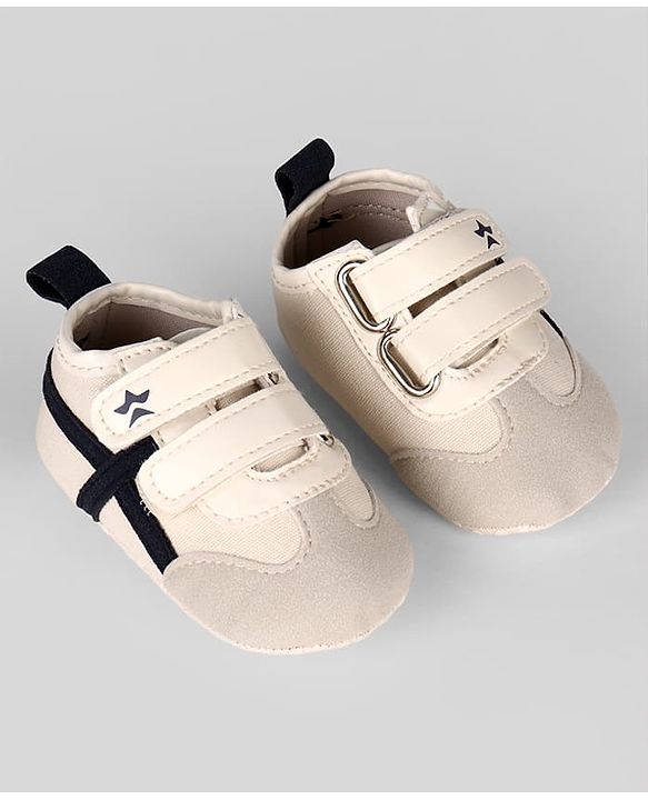 Cute Walk by Babyhug Velcro Closure Solid Booties - Beige