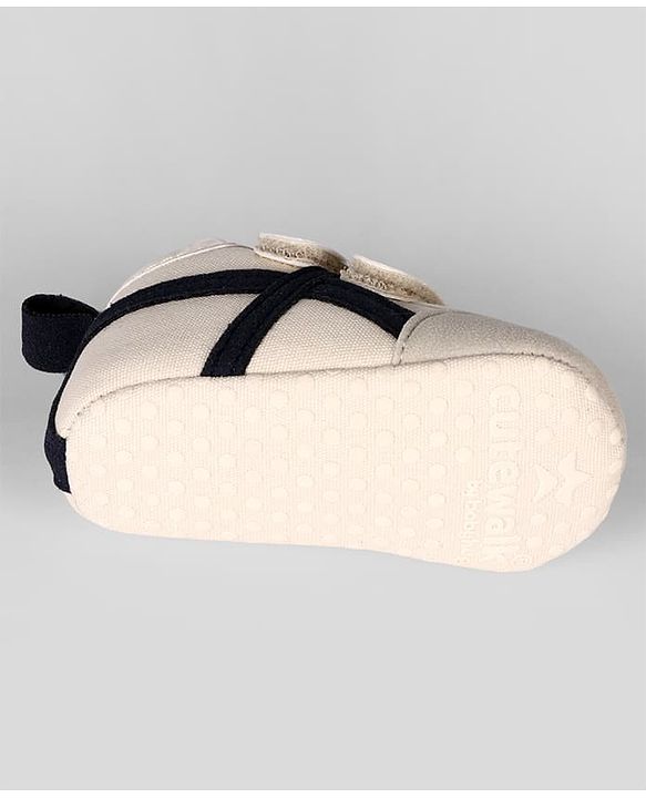 Cute Walk by Babyhug Velcro Closure Solid Booties - Beige