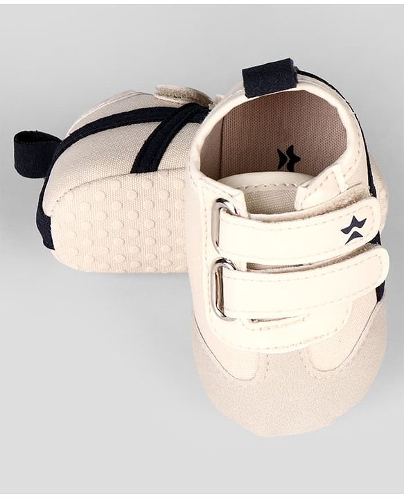 Cute Walk by Babyhug Velcro Closure Solid Booties - Beige