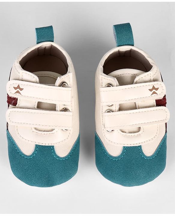 Cute Walk by Babyhug Velcro Closure Solid Booties - Beige