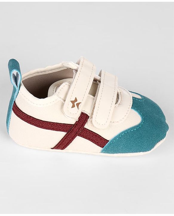 Cute Walk by Babyhug Velcro Closure Solid Booties - Beige