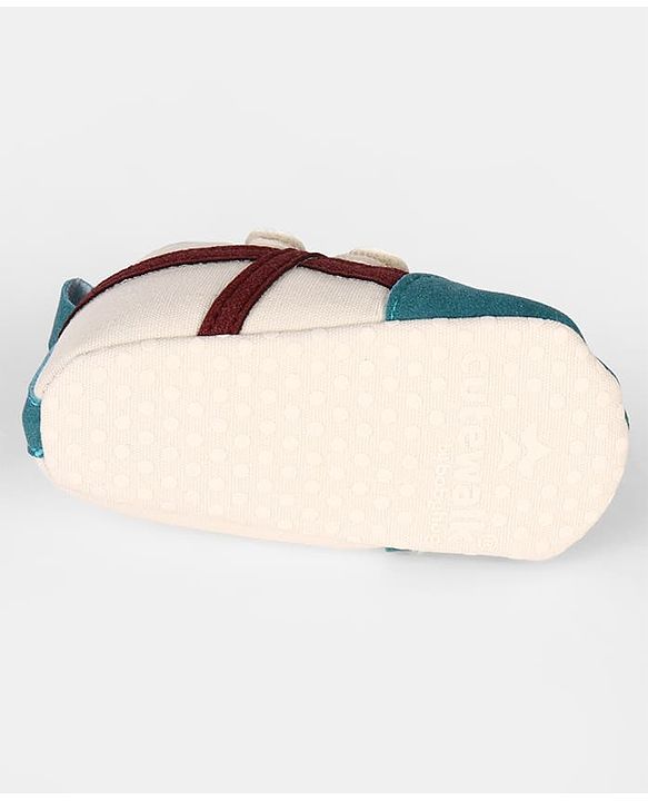 Cute Walk by Babyhug Velcro Closure Solid Booties - Beige