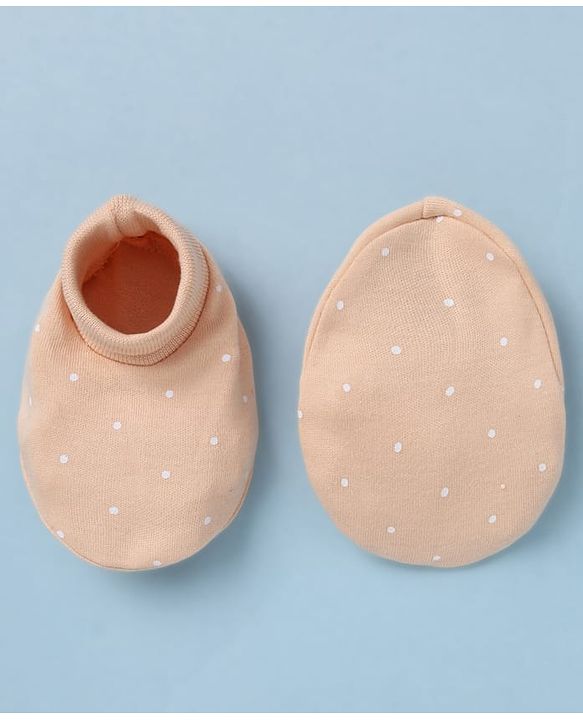 Babyhug 100% Cotton Interlock Knit Cap Mittens & Booties With Polka Dot Print Peach - Diameter 14 cm