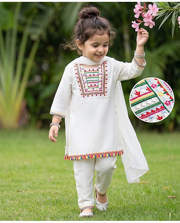 Babyhug Cotton Blend Woven Full Sleeves Floral Embroidered Kurta Palazzo Set With Dupatta - White