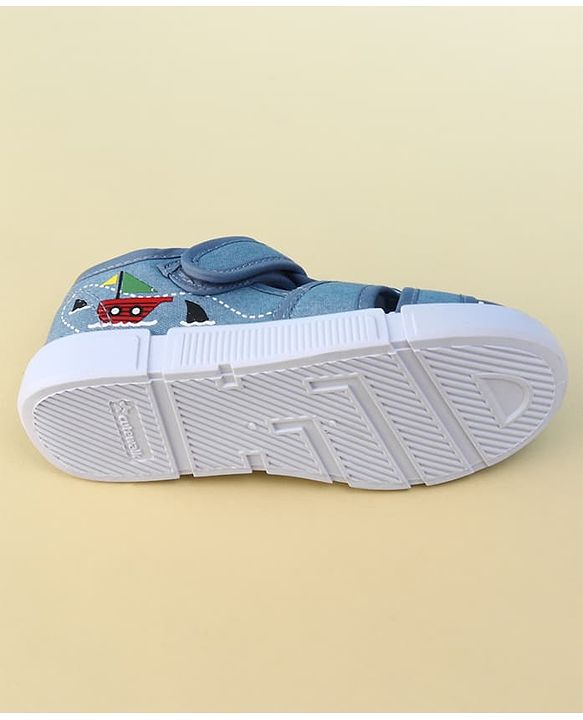 Cute Walk by Babyhug Velcro Closure Sandal With Lion Applique - Blue