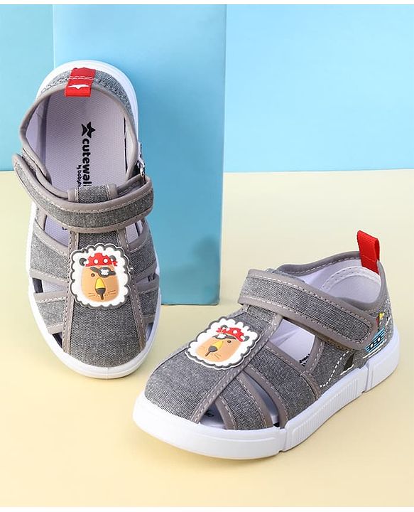 Cute Walk by Babyhug Velcro Closure Sandal With Lion Applique - Blue