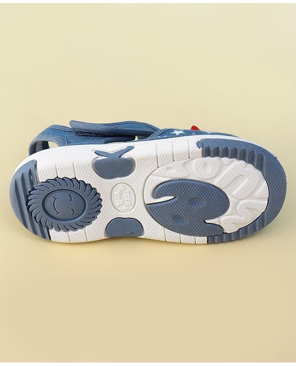 Cute Walk by Babyhug Velcro Closure Musical Sandal With Star Print & Fish Applique - Blue