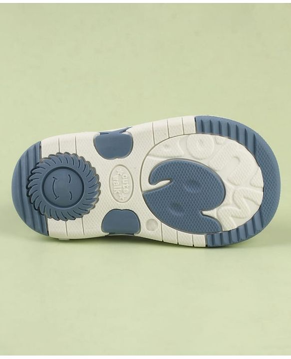 Cute Walk by Babyhug Velcro Closure Musical Sandal With Stripes - Blue