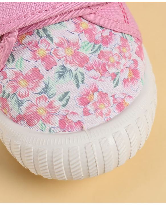 Cute Walk by Babyhug Velcro Closure Floral Printed Casual Shoes - Pink