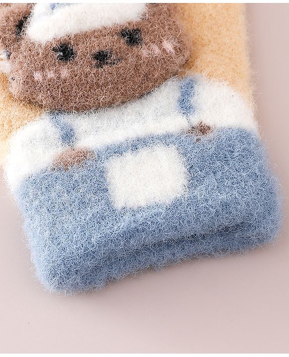 Babyhug Gloves With Bear Applique - Blue