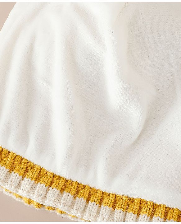 Babyhug Woollen Cap with beanie in Yellow - Diameter 16.5 cm