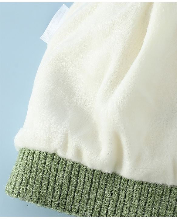 Babyhug Woollen Cap & Muffler With Dino Applique in White - Diameter 16.5 cm