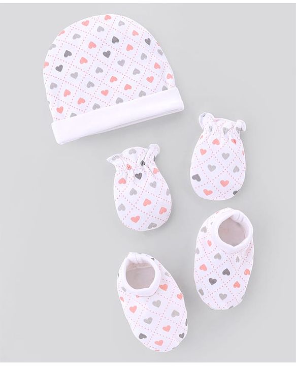 Babyhug 100% Cotton Interlock Knit Caps Mittens & Booties with Heart Print White - Diameter 16 cm
