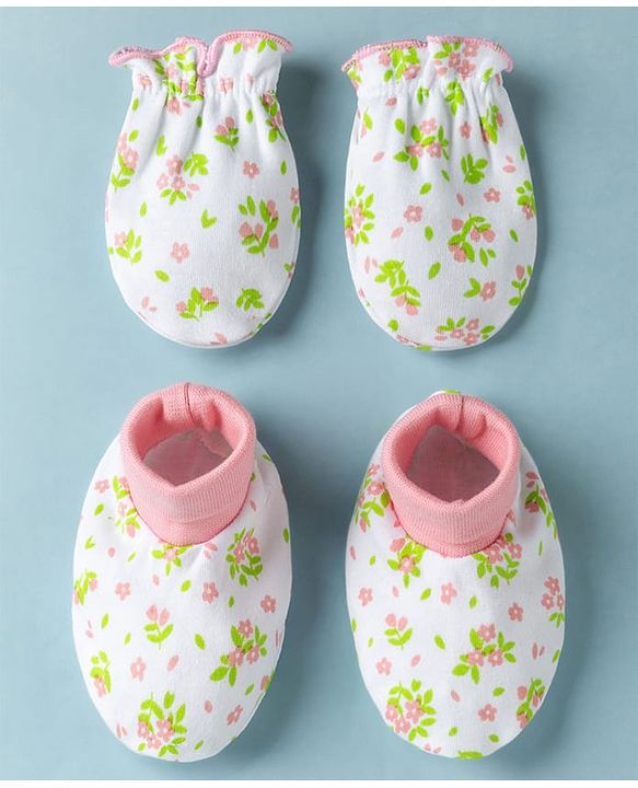Babyhug 100% Cotton Interlock Knit Mittens & Booties Set With Floral Print - White