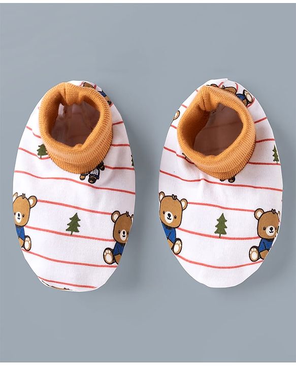 Babyhug 100% Cotton Interlock Knit Striped Mittens & Booties Set With Teddy Bear Print - White