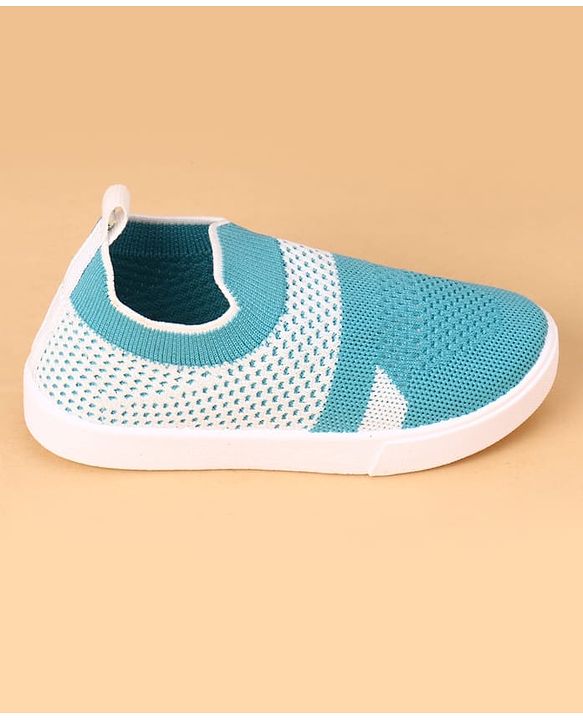 Cute Walk by Babyhug Slip-On Casual Shoes - Blue