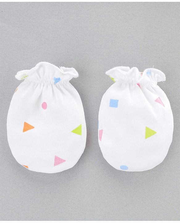Babyhug 100% Cotton Sterilized Newborn Starter Gift set Pack of 9 - White