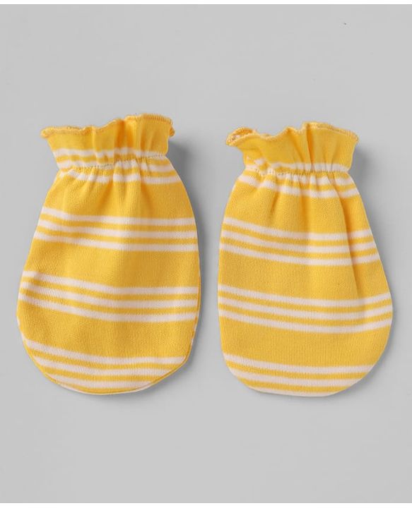 Babyhug 100% Cotton Interlock Knit Cap, Mitten & Booties In Yellow - Diameter 10.5 cm