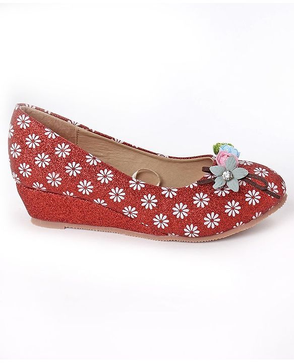 Cute Walk by Babyhug Floral Glitter Bellies - Maroon