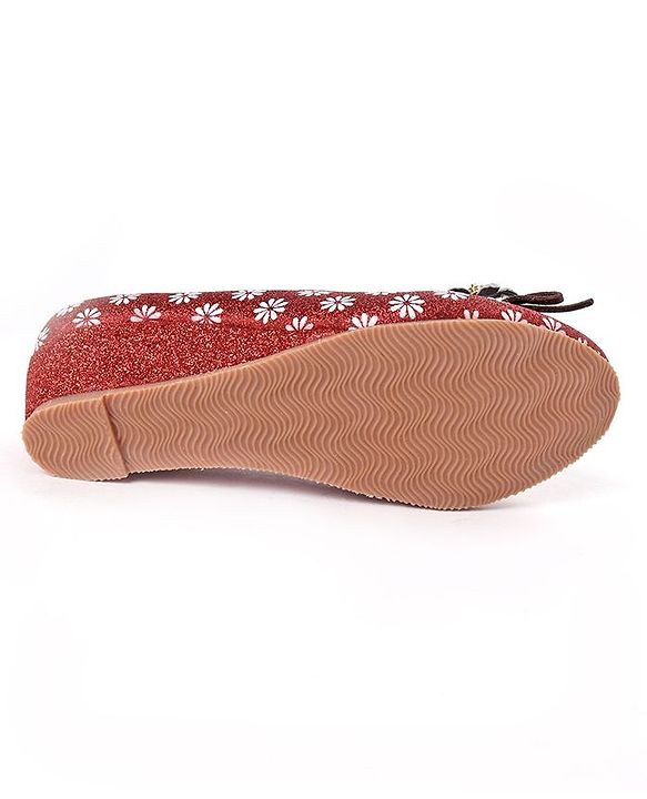Cute Walk by Babyhug Floral Glitter Bellies - Maroon